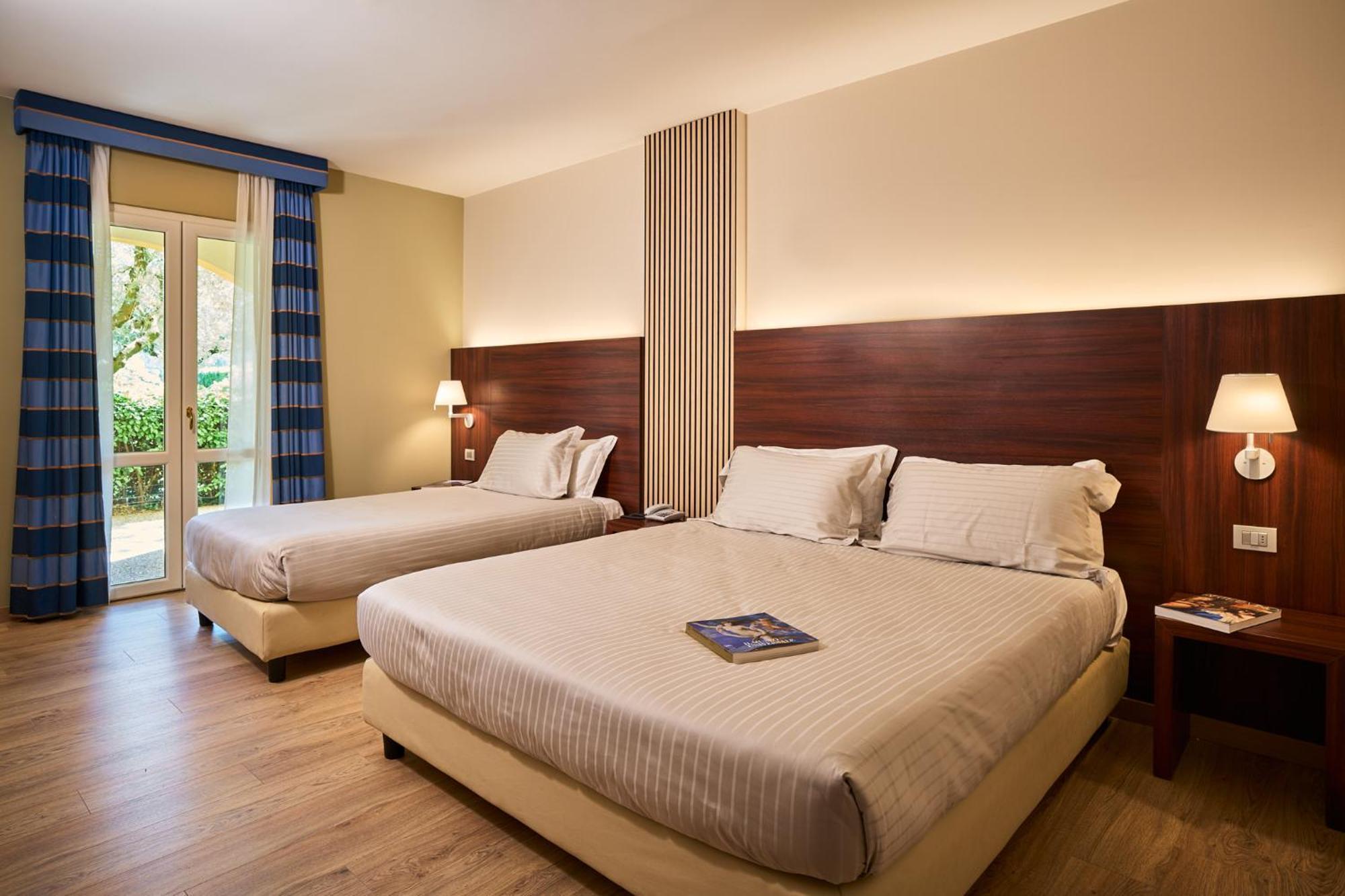 Delfina Palace Hotel Foligno Dış mekan fotoğraf
