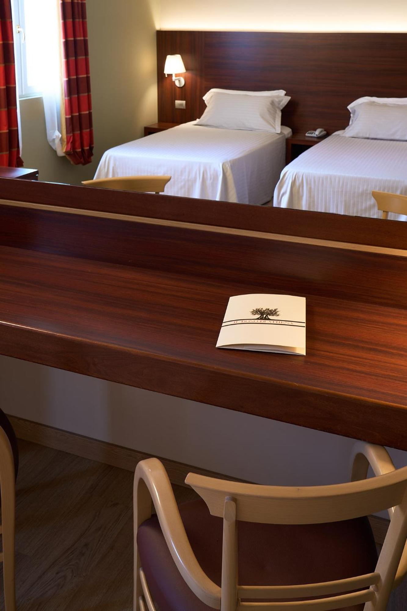 Delfina Palace Hotel Foligno Dış mekan fotoğraf
