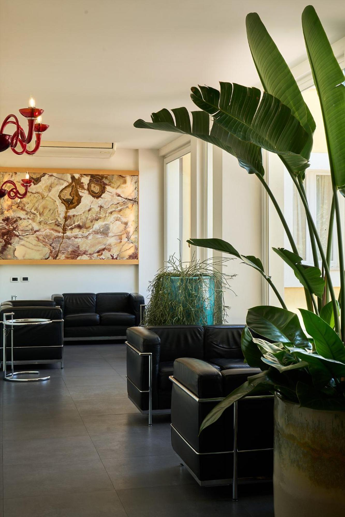 Delfina Palace Hotel Foligno Dış mekan fotoğraf