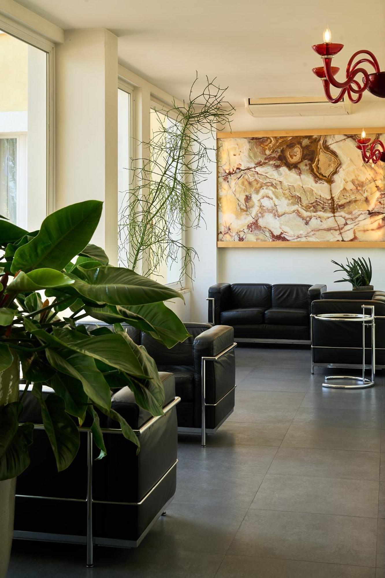 Delfina Palace Hotel Foligno Dış mekan fotoğraf