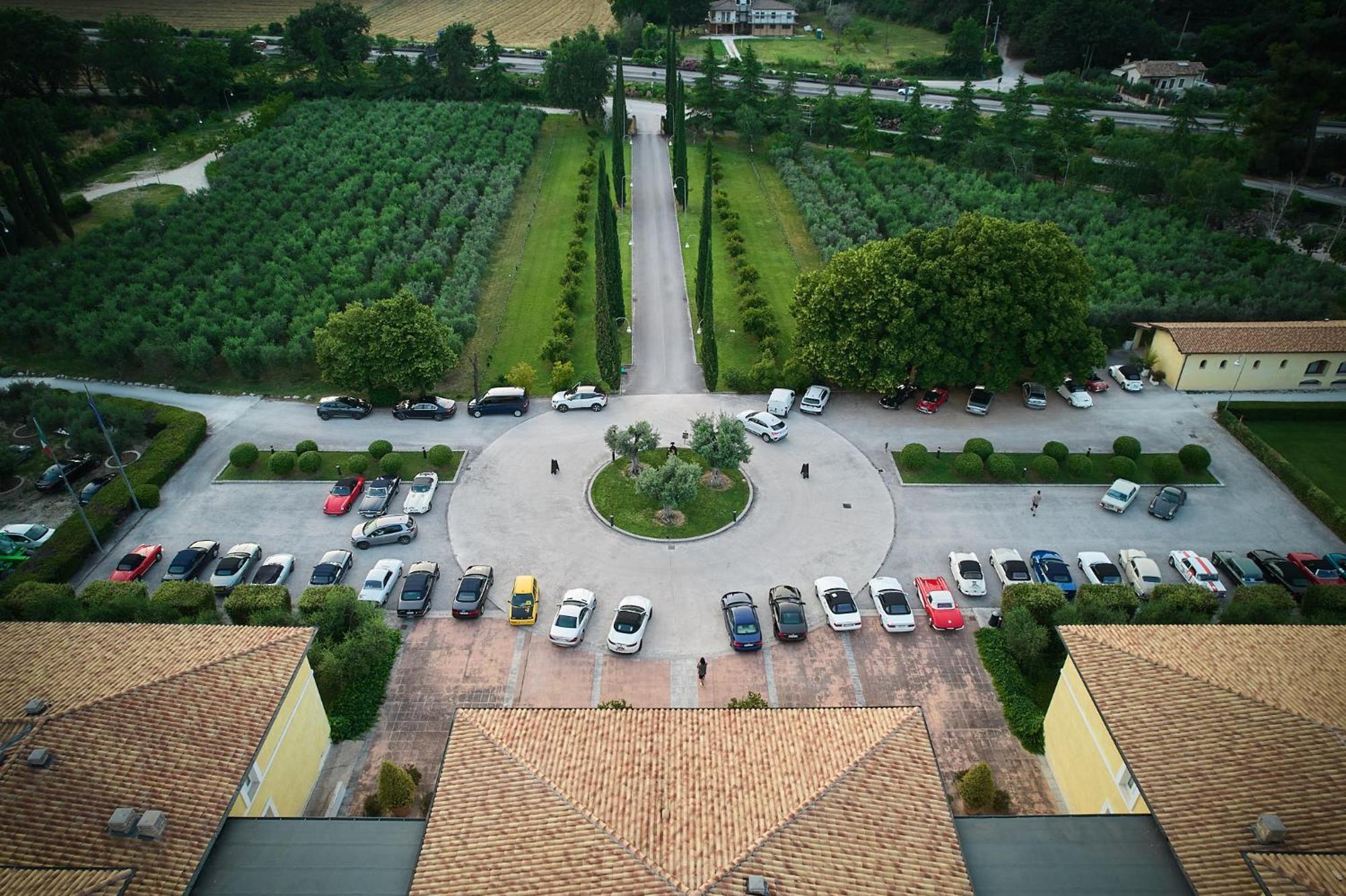 Delfina Palace Hotel Foligno Dış mekan fotoğraf