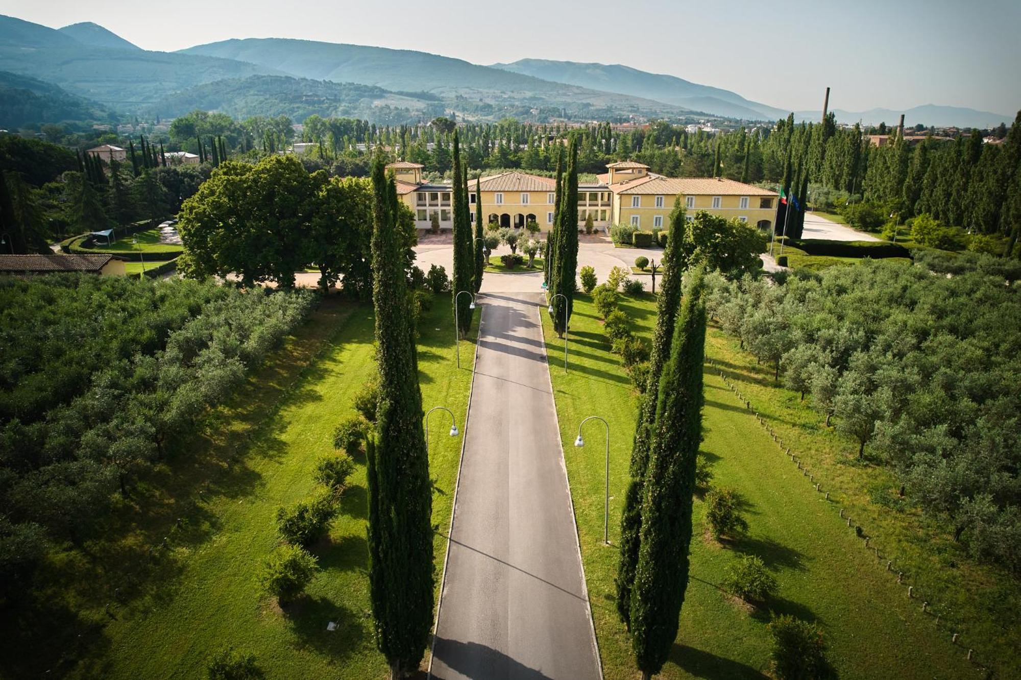 Delfina Palace Hotel Foligno Dış mekan fotoğraf